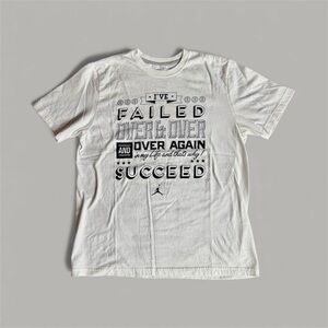 NWOT! Air Jordan White Cotton Short Sleeve Graphic T-Shirt for Men. Size Large